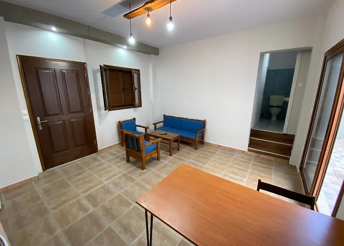 Kalamata Home, Marina C