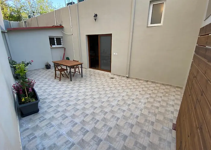 Kalamata Home, Marina C
